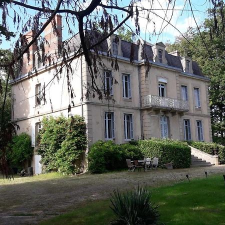 Chateau Du Grand Lucay Bourbon-lʼArchambault Екстериор снимка