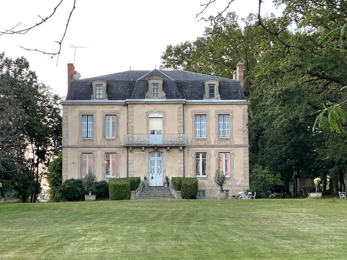 Chateau Du Grand Lucay Bourbon-lʼArchambault Екстериор снимка